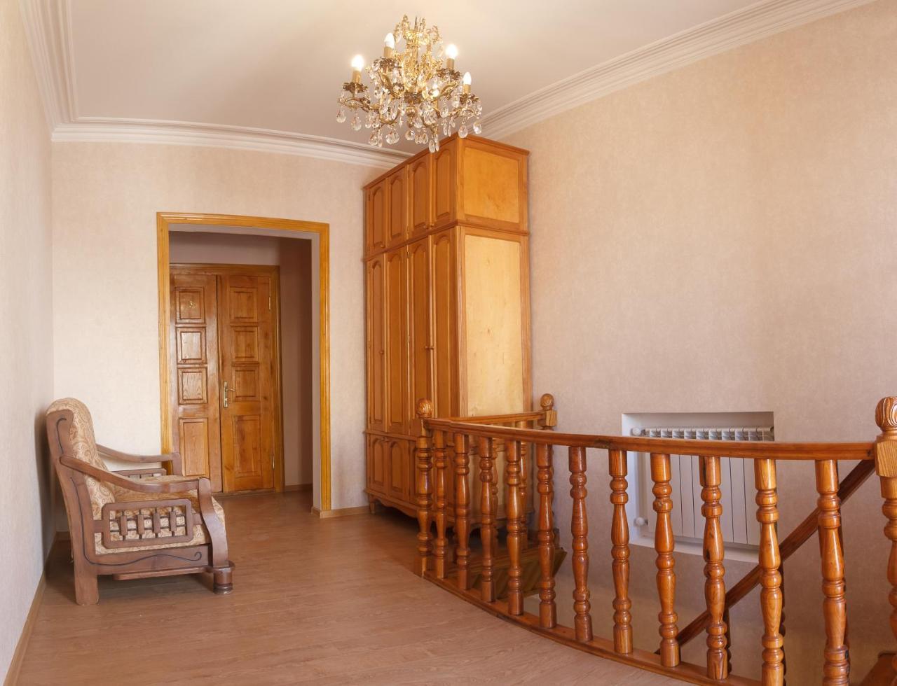 Sunny Mountain House Hotel Kazbegi Bagian luar foto